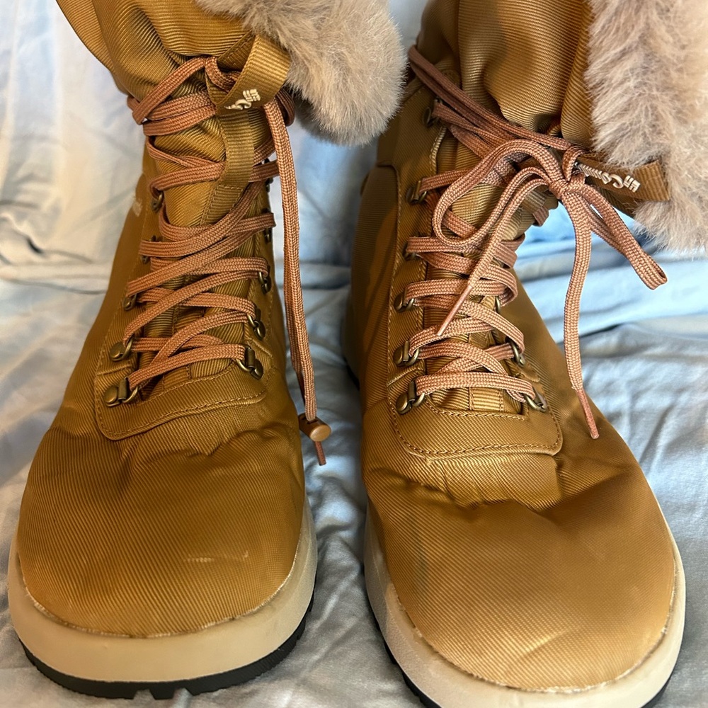 Columbia Waterproof Insulted Winter boots